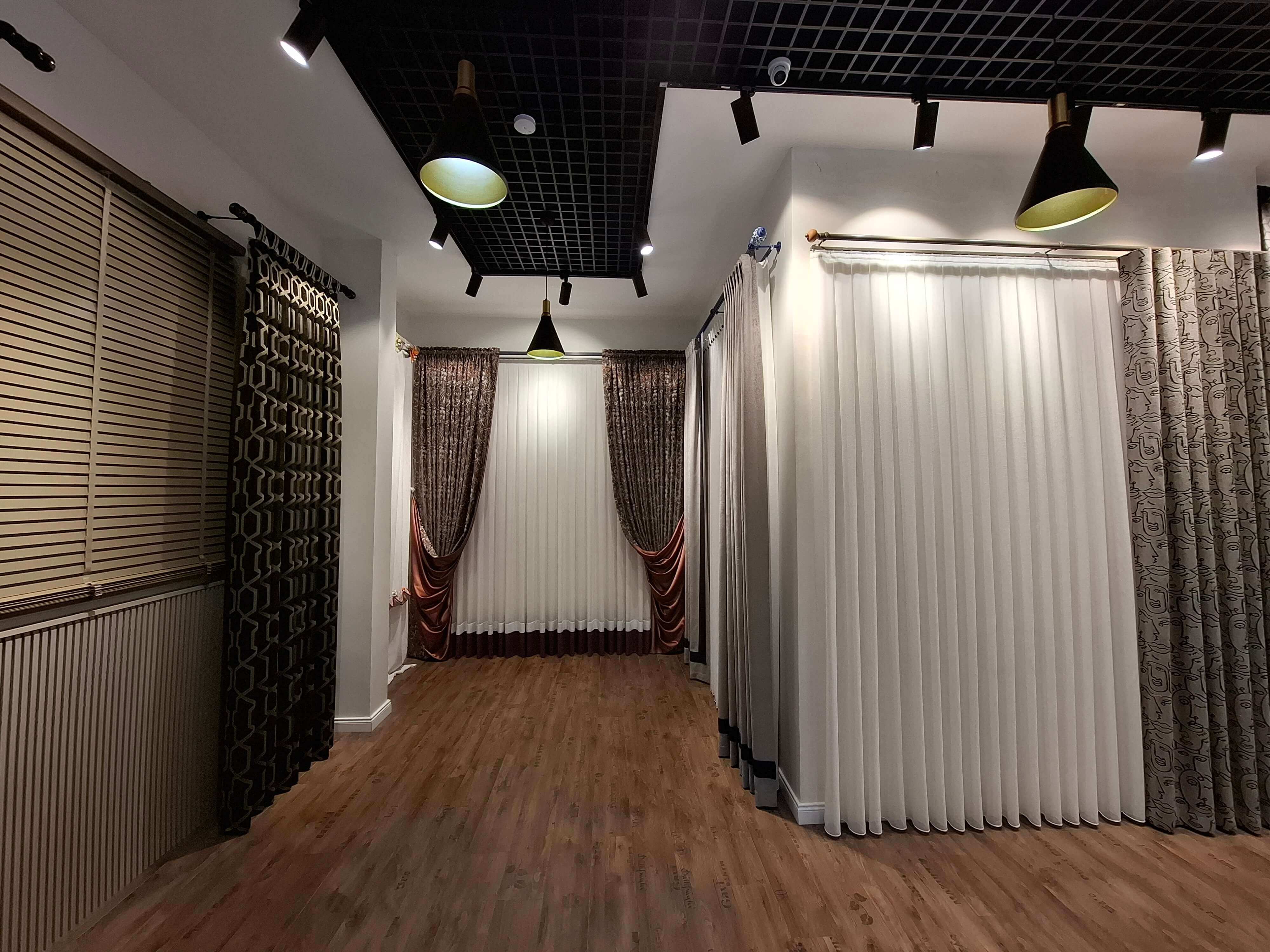 Ataşehir içerisinde bulunan satış merkezimizdeki perde çeşitleri